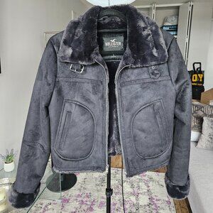 Hollister Faux Fur Trim Cropped Jacket